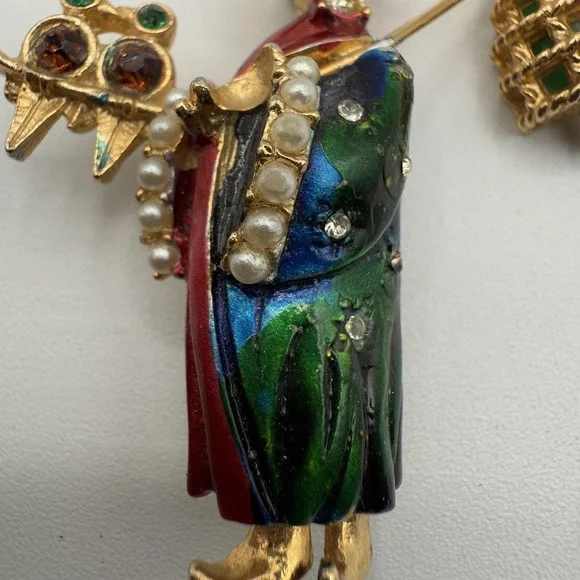 Vintage ART Figural Brooch Asian Lady Enamel Pearl Owl Lantern Pin Costume - Picture 5 of 6